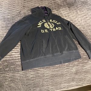 American Eagle Men’s Hoodie (Warm, Soft, Great Condition)